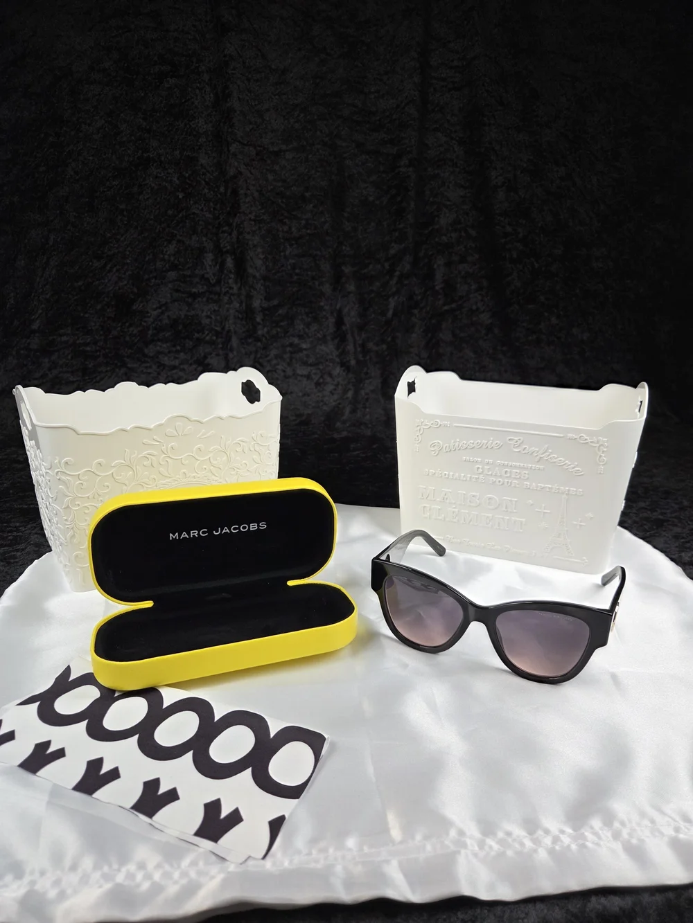 Marc Jacobs Black Cat-Eye Sunglasses with Gold Logo New